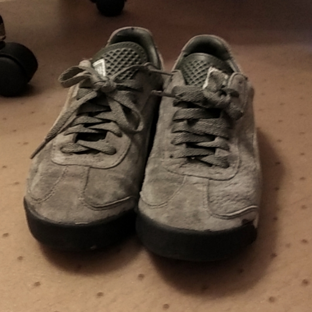 Puma Roma Suede Sneakers